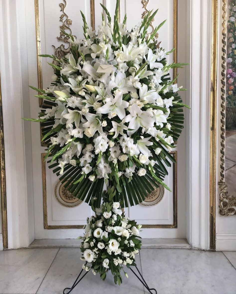 beyaz-lilyum-ve-lisyantus-ferforje-aranjmani--cc127