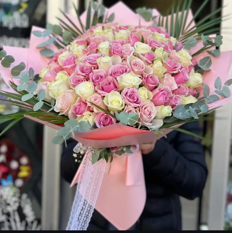 101-adet-ithal-pembe-ve-beyaz-gul--cc137